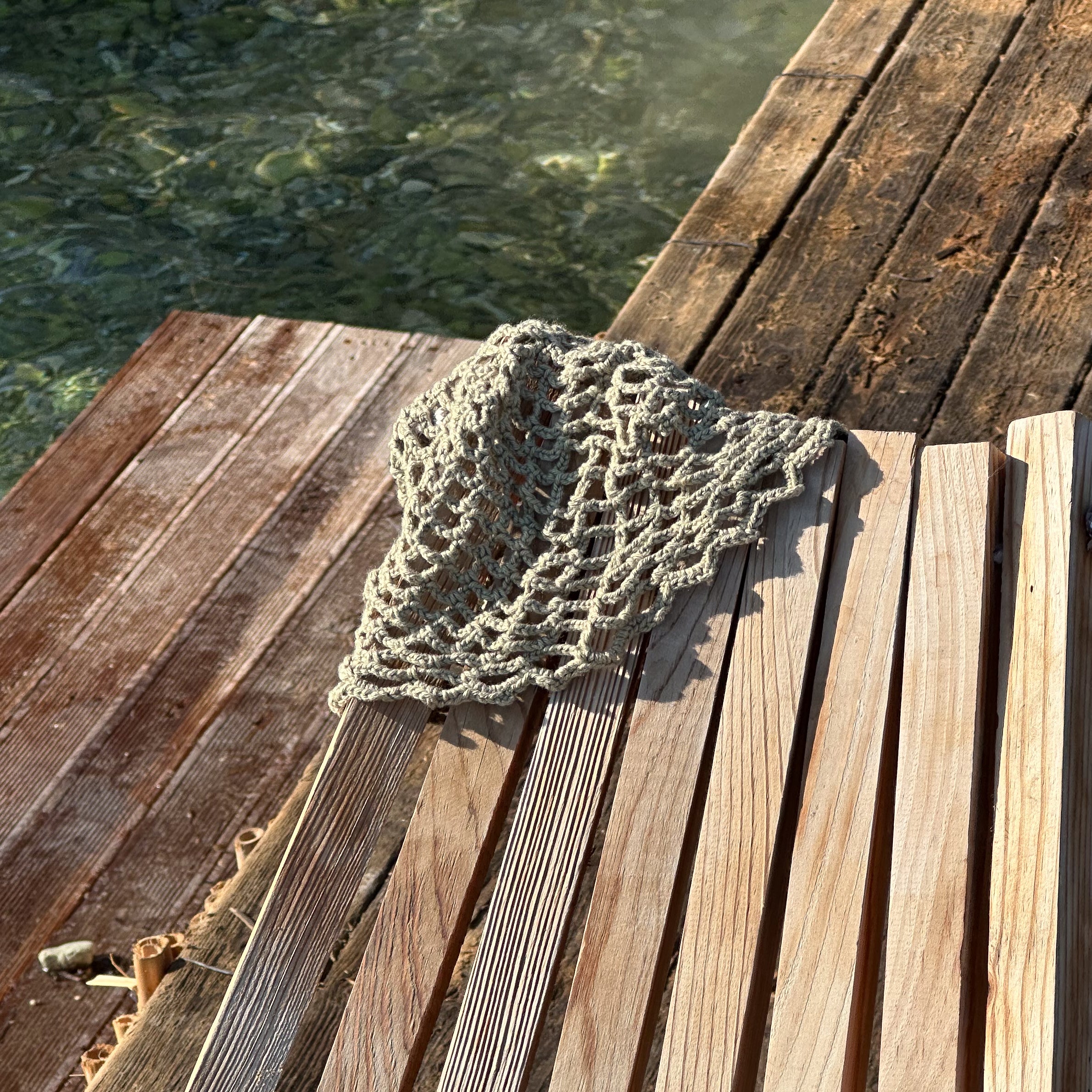 HONEYCOMB CROCHET CAP